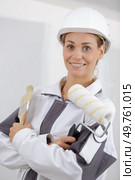 portrait of a cheerful female painter. Стоковое фото, агентство Ingram Publishing / Фотобанк Лори