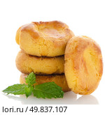 Homemade biscuits with eggs and cream on white background. Стоковое фото, агентство Ingram Publishing / Фотобанк Лори