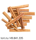 Cinnamon sticks on white reflective background. Стоковое фото, агентство Ingram Publishing / Фотобанк Лори
