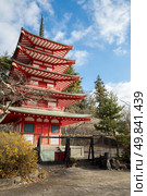 Beautiful Shureito pagoda in yamanashi city fuji mountain Japan. Стоковое фото, агентство Ingram Publishing / Фотобанк Лори