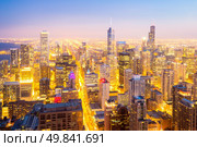 Aerial view of Chicago City downtown at dusk. Стоковое фото, агентство Ingram Publishing / Фотобанк Лори