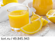 Lemon juice
. Стоковое фото, агентство Ingram Publishing / Фотобанк Лори