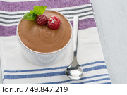 Paleo Diet Style Dessert Made of Dark Chocolate, Eggs and Coconut Milk. Стоковое фото, агентство Ingram Publishing / Фотобанк Лори