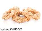 Tasty round olive crackers on white background. Стоковое фото, агентство Ingram Publishing / Фотобанк Лори