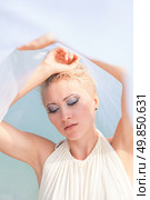 attractive girl in a relaxed reverie. Стоковое фото, агентство Ingram Publishing / Фотобанк Лори