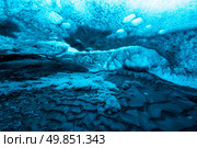 Ice Cave at Jokulsarlon Glacier Iceland. Стоковое фото, агентство Ingram Publishing / Фотобанк Лори