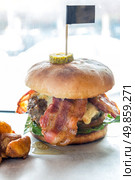 Angus beef Cheese hamburger with french fries. Стоковое фото, агентство Ingram Publishing / Фотобанк Лори