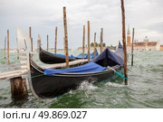 Gondolas and San Giorgio Maggiore church on Grand Canal in Venice. Стоковое фото, агентство Ingram Publishing / Фотобанк Лори