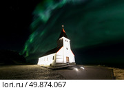 The Northern Light Aurora borealis at Vik Church Iceland. Стоковое фото, агентство Ingram Publishing / Фотобанк Лори