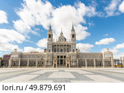 Almudena Royal Cathedral Madrid, Spain. Стоковое фото, агентство Ingram Publishing / Фотобанк Лори