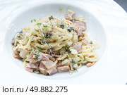 gourmet spaghetti carbonara italian cuisine. Стоковое фото, агентство Ingram Publishing / Фотобанк Лори