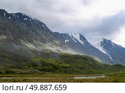 Долина Аккол, Южно-Чуйский хребет в горном Алтае. Стоковое фото, фотограф Римма Тельнова / Фотобанк Лори