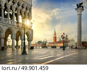 Palace of doges on the square San Marco in Venice, Italy. Стоковое фото, агентство Ingram Publishing / Фотобанк Лори