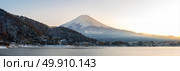 Mountain Fuji view from the Kawaguchiko lake Kawaguchi sunset panorama. Стоковое фото, агентство Ingram Publishing / Фотобанк Лори