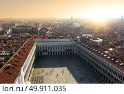 Top view of Piazza San Marco in Venice, Italy. Стоковое фото, агентство Ingram Publishing / Фотобанк Лори