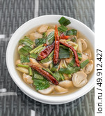 mushroom tom yum spicy soup. Стоковое фото, агентство Ingram Publishing / Фотобанк Лори