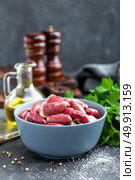 raw chicken hearts. Стоковое фото, агентство Ingram Publishing / Фотобанк Лори