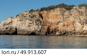 Natural rocks at Prainha in Algarve Portugal. Стоковое фото, агентство Ingram Publishing / Фотобанк Лори