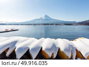 Mt. Fuji mountain with snow ladscape. Стоковое фото, агентство Ingram Publishing / Фотобанк Лори