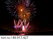 Fireworks of St Paio of Torreira a celebration that happens every year on september at Torreira - Aveiro, Portugal. Стоковое фото, агентство Ingram Publishing / Фотобанк Лори