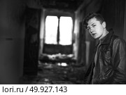 stylish young brunet in leather jacket. Стоковое фото, агентство Ingram Publishing / Фотобанк Лори