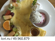 Crepe with ice cream. Стоковое фото, агентство Ingram Publishing / Фотобанк Лори