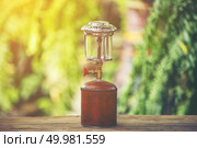 vintage Camping Lamp, outdoor tools. Стоковое фото, агентство Ingram Publishing / Фотобанк Лори