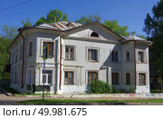 ​Малоэтажный жилой дом. Город Киров, улица Герцена, 53а. Редакционное фото, фотограф Алексей Иванов / Фотобанк Лори