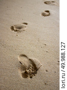 footprint on beach sand photo. footprint on beach sand. Стоковое фото, агентство Ingram Publishing / Фотобанк Лори