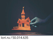 Halloween concept background, vintage filter tone, dark mode. Стоковое фото, агентство Ingram Publishing / Фотобанк Лори
