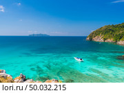 Aerial View point of Tropical white sand beach and snorkel point at cockburn island andaman sea indian ocean Myanmar and Thailand. Стоковое фото, агентство Ingram Publishing / Фотобанк Лори