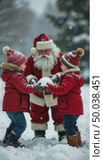 AI-generated Santa Claus playing with children in snowballs outdoors, snowy forest in daylight, it is snowing. Стоковое AI-видео, аниматор Spirit River / Фотобанк Лори
