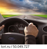Man driving in car. Transportation scene design. Стоковое фото, агентство Ingram Publishing / Фотобанк Лори