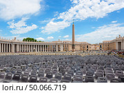 Vatican City, June 17, 2016 - Morning in St. Peter’s Square. Редакционное фото, агентство Ingram Publishing / Фотобанк Лори