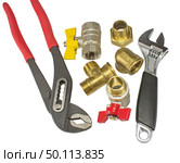 Разводной ключ, краны и фитинги на белом фоне. Diverter wrench, faucets and fittings on white background. Стоковое фото, фотограф Татьяна Д / Фотобанк Лори