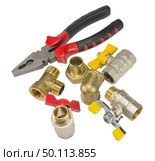 Разводной ключ, краны и фитинги на белом фоне. Diverter wrench, faucets and fittings on white background. Стоковое фото, фотограф Татьяна Д / Фотобанк Лори