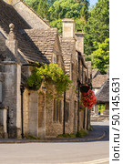 Castle Combe village in Cotswolds England UK. Стоковое фото, агентство Ingram Publishing / Фотобанк Лори