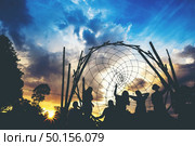 Big dream-catcher at sunset. Стоковое фото, агентство Ingram Publishing / Фотобанк Лори