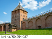 Дворцовая башня (XV-XVII век) на территории кремля. Великий Новгород. Стоковое фото, фотограф Анна Карасева / Фотобанк Лори
