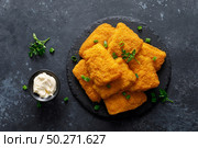 Fish nuggets and sauce, fast food. Стоковое фото, агентство Ingram Publishing / Фотобанк Лори