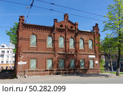 Дом Ездакова  Город Киров, улица Преображенская, 39 / улица Володарского, 93. Редакционное фото, фотограф Алексей Иванов / Фотобанк Лори