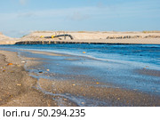 Sediment transposition intervention to the Atlantic Ocean to optimize the hydrodynamic balance in Ovar, Portugal. Стоковое фото, агентство Ingram Publishing / Фотобанк Лори