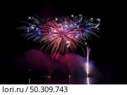 Beautiful colorful fireworks on water. Brno dam. International Fireworks Competition Ignis Brunensis. Brno - Czech Republic - Europe. Стоковое фото, агентство Ingram Publishing / Фотобанк Лори