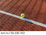 tennis ball court ground. High resolution photo. tennis ball court ground. High quality photo. Стоковое фото, агентство Ingram Publishing / Фотобанк Лори
