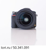 close up modern digital dslr camera. Стоковое фото, агентство Ingram Publishing / Фотобанк Лори
