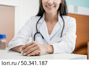 crop cheerful female medic. Стоковое фото, агентство Ingram Publishing / Фотобанк Лори