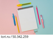 top view notebook with colorful pens. Стоковое фото, агентство Ingram Publishing / Фотобанк Лори