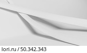 white geometrical shapes wallpaper. Стоковое фото, агентство Ingram Publishing / Фотобанк Лори