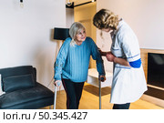 woman retirement home. Стоковое фото, агентство Ingram Publishing / Фотобанк Лори