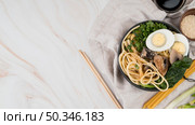 spinach eggs ramen soup copy space. Стоковое фото, агентство Ingram Publishing / Фотобанк Лори
